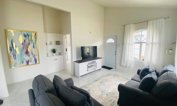 Discovery Bay Casa | Timeless 2BD&2BTH Gated Community @ Discovery Bay