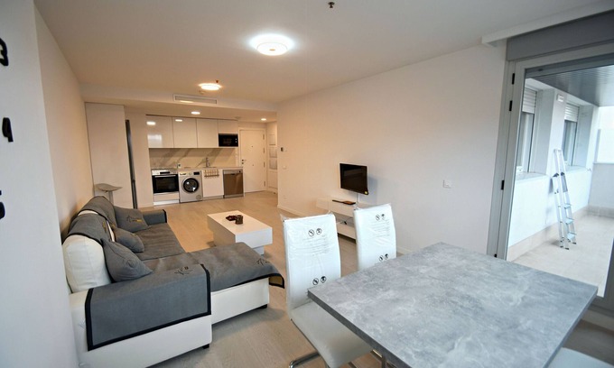 Rivas-Vaciamadrid Apartamento | Timeless Elegance in Rivas