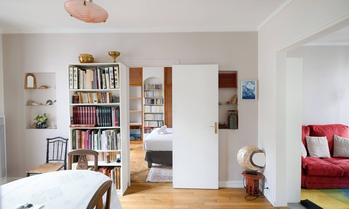 11th Arrondissement Apartamento | Timeless Harmony