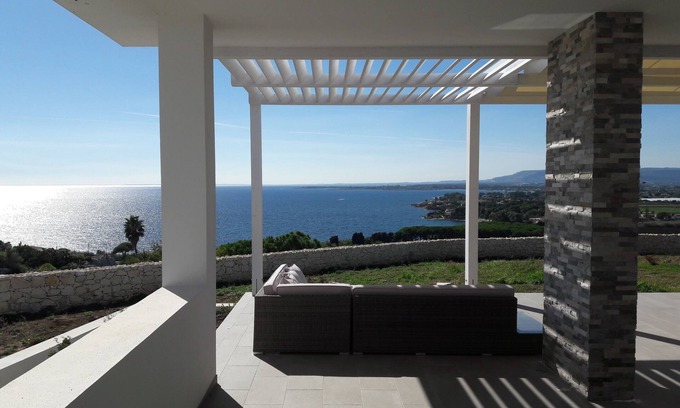 Syracuse Villa | Atemporal: Villa con vista panorámica en el corazón de Plemmirio.