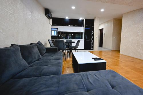 Uzice Apartamento | Tina