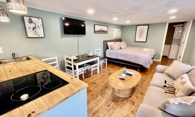 Fairfield Cabaña | Tiny Home all to yourself 1hr from OBX