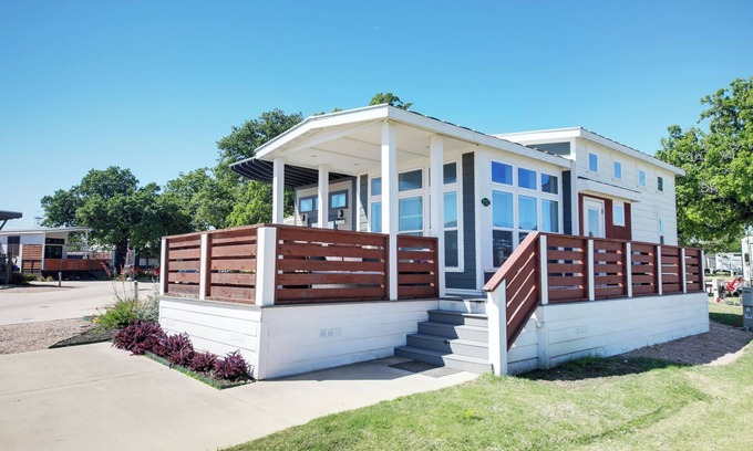 Austin Casa | Tiny Home for 4 in a Resort Community.