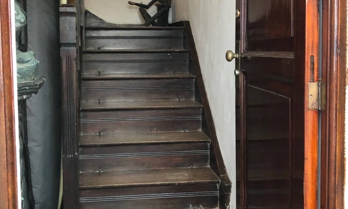 Urca Apartamento | Tiny Home in a Historic Tiny House. Small Home in a Small House.