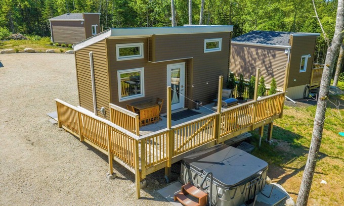 Chester Chalet De Esquí | Tiny home in Chester Nova Scotia. Hosted by Dordean Suites