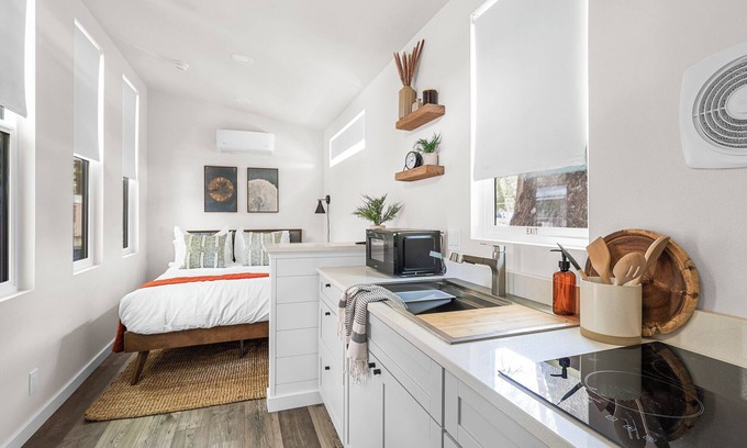 Dunsmuir Casa | Tiny Home - (Koa)