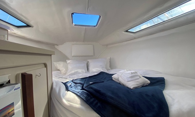 Marina del Rey Alquiler De Eote | Tiny home on a water by the sea life romantic getaway