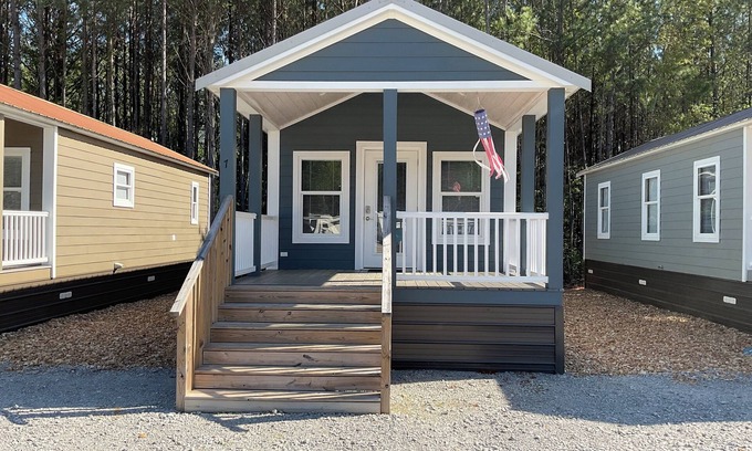 Pearl River Casa | Tiny Homes for Rent, minutes to the Casino, Golf Course & Water Park