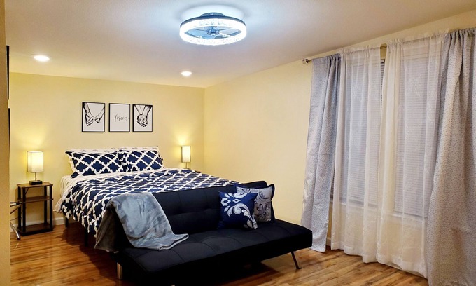 Redwood Apartamento | Tiny House 5 min from town,5min to river,4min Santa R hospital