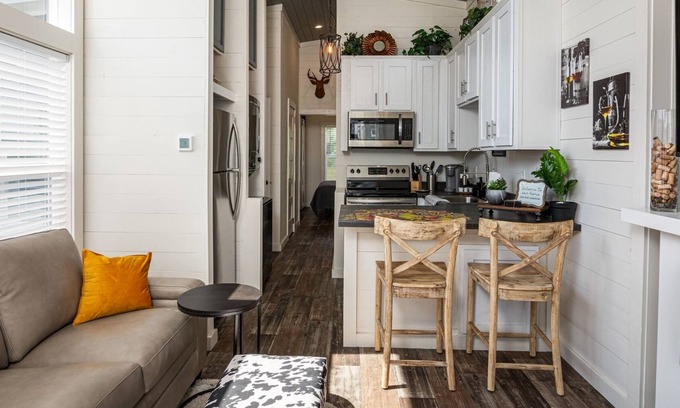 Upward Casa | Tiny House in GATED COMMUNITY 7 NIGHT MINI.