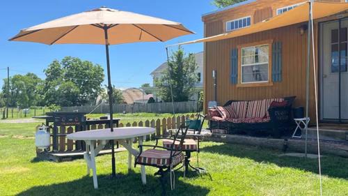 Mount Jackson Otro | Tiny House on Cattle Farm Shenandoah Valley
