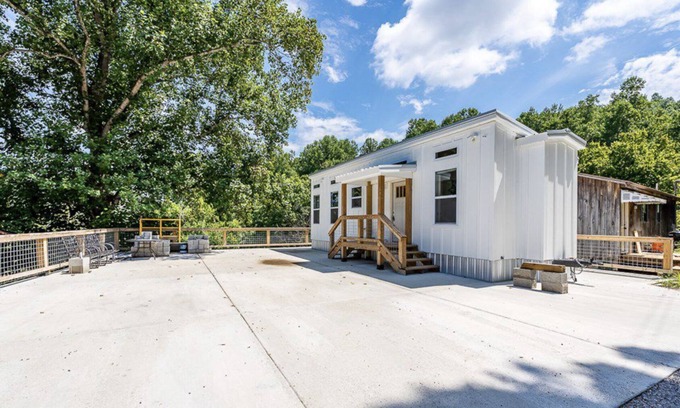 Baxter Cabina | Tiny House on Center Hill Lake