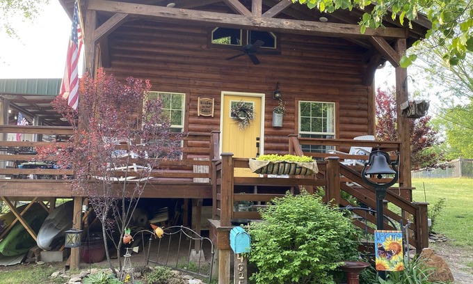 Proctor Casa | Tiny House on the beautiful Illinois River near Tahlequah