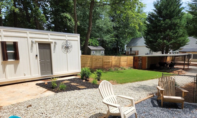 East Point Cabaña | Tiny Life In East Point /Airport - Mins To Downtown