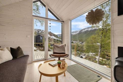 Møre og Romsdal Casa | Tiny Mountain Cabin I