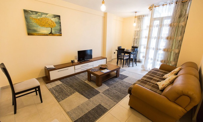 Tirana Apartamento | Tirana’s Historical New Bazaar - 2 bed/2 baths apt.