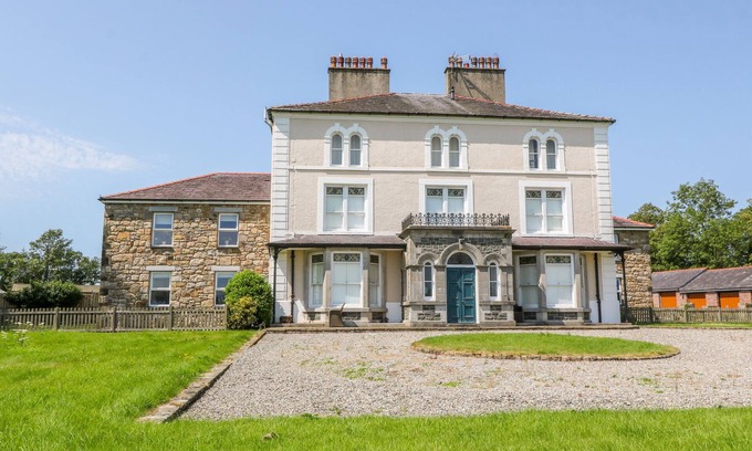 Llangefni Cabaña | TIRIONFA, ideal para familias, con un jardín en Llangefni, Ref 1013959