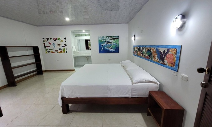 Rosario Islands Cabina | Title Barracuda 1 Charming Island Cabin-Isla Grande EH Islas del Rosario.