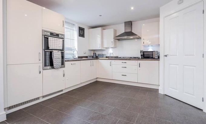 Stanford-le-Hope Casa | tms Cheerful 5bdr House! Thurrock! Free Parking!