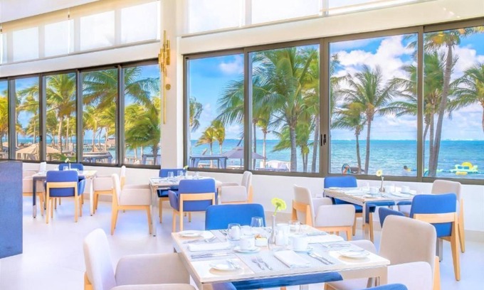 Downtown Cancun Condominio | Elite 5 Star Ocean Front Vacation Properties at Garza Blanca Cancun