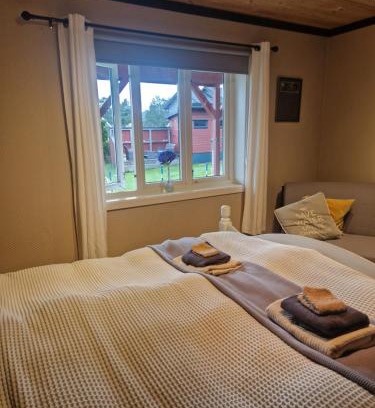 Kristiansand Casa | To soverom og bad i Villa Svale
