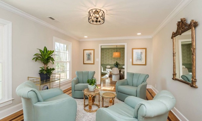 North Garrett Road Casa | Tobacco Road Retreat Near UNC & Duke campuses