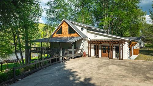Dial Casa | Toccoa Time
