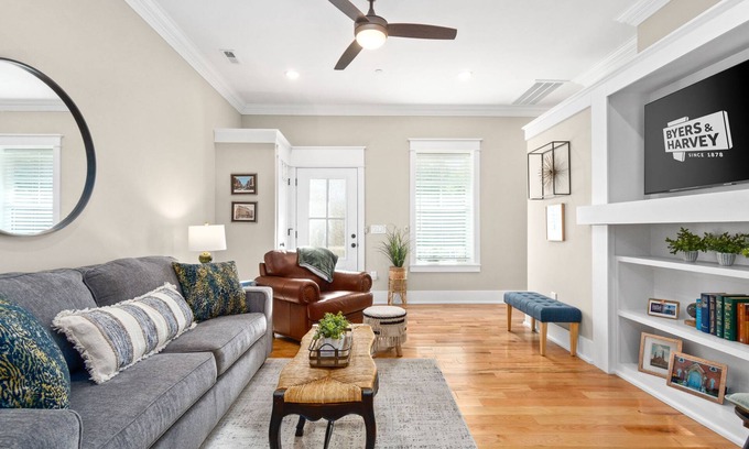 Clarksville Condominio | Todd's Place in Downtown Clarksville (638 Madison St, #5)