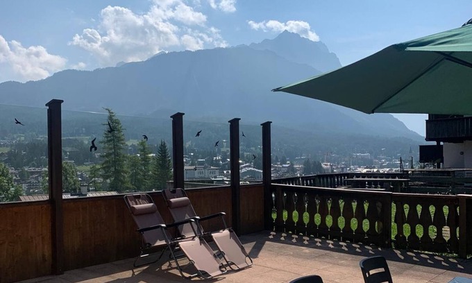 Cortina d'Ampezzo Apartamento | Tofana and bobsled area -luxury apartment (8 beds) with terrace near center