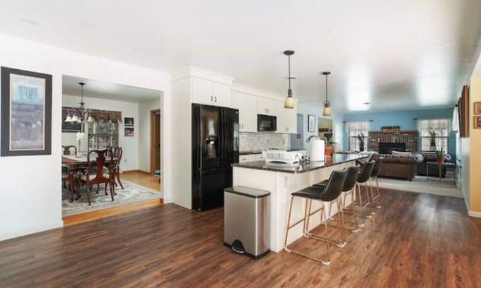 Stroudsburg Casa | Tokyi Nest