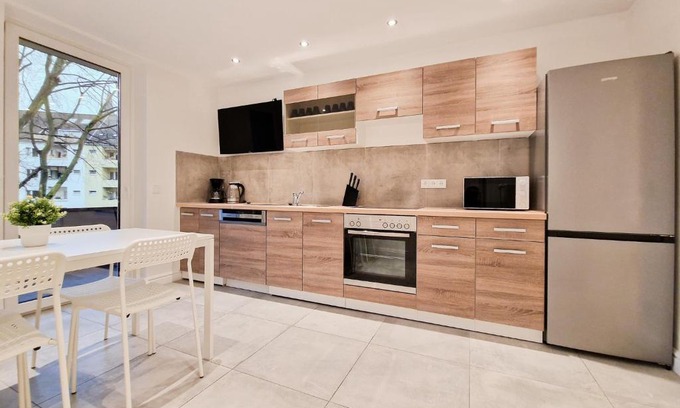 Bilk Apartamento | Tolstov Apartments - City Apartments with 1 or 2 Rooms - 15 Min to Messe DUS and Old Town DUS
