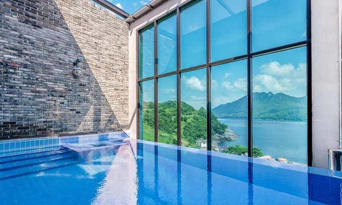 Saryang-myeon Casa | Tongyeong Saryangdo Elphis36 Poolvilla