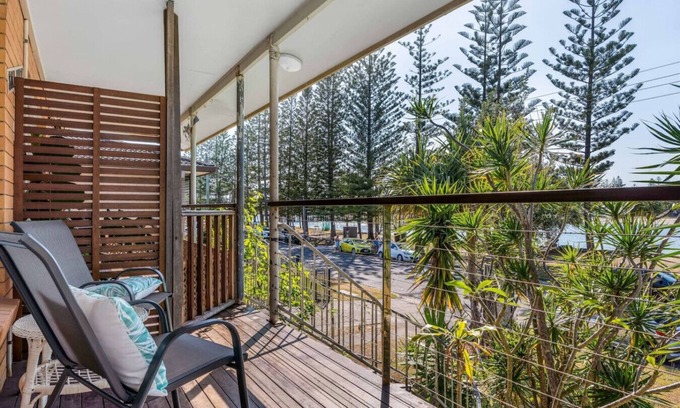 Burleigh Heads Apartamento | Tony's Getaway in Koala Park + Amazing Beach Views