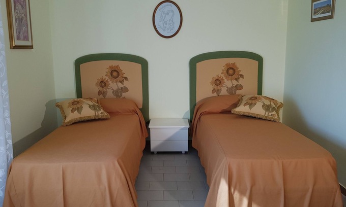 Sant'Eufemia Lamezia Casa | Top bedroom GOLFO-Lincelle,2/3 single beds-Airport/Central Station, Lamezia Terme