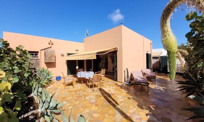 Corralejo Casa | Bungalow superior, Tempormatratze 2x2 m, jardín orientado al sur, zona tranquila, wlan incl.