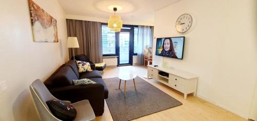 Itainen District Apartamento | Top floor 51m2, Balcony, 150 M WiFi, free own parking place, 300m Metro