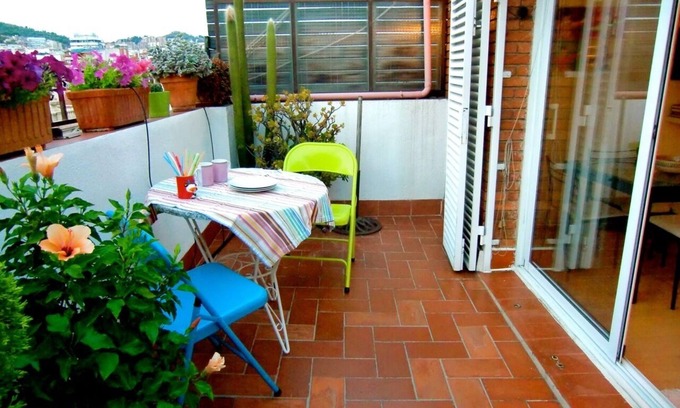 la Vila de Gracia Apartamento | Apartamento en la planta superior con terraza privada, en Gracia y a minutos de Downtow