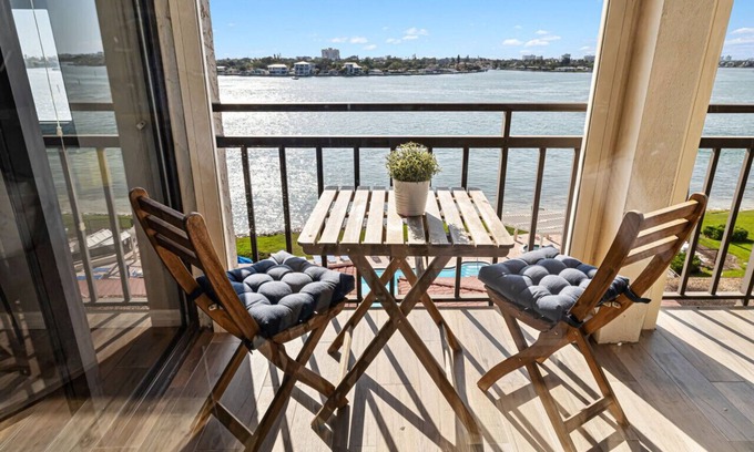 Casa del Mar Condominio | Top-Floor Bayfront Oasis: 2BR/2BA Condo at Casa Del Mar with Stunning Views & Modern Comforts