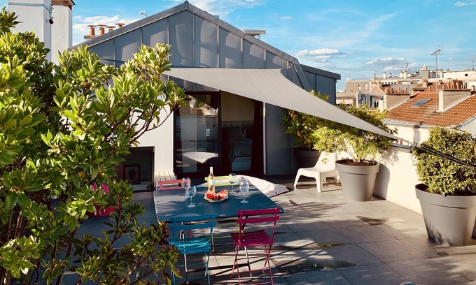 Billancourt–Rives de Seine Casa | Top Floor Penthouse - 750 Square Foot Sunny Rooftop Terrace at the gate of Paris