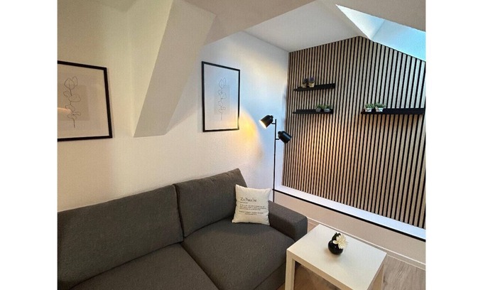 Alt-Muhlburg Apartamento | Top-floor hideaway for two in Karlsruhe-Mühlburg - APOLONIAliving