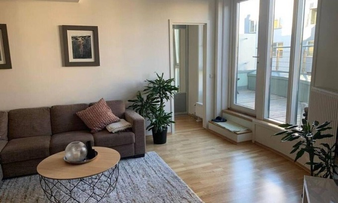 Majorstua Apartamento | Top Floor With Balcony - Super Central - 5 pax
