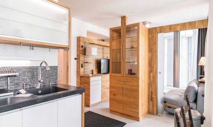 Favoriten Apartamento | Top of Belvedere Smart