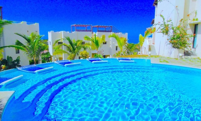 Coco Sunset Hills Apartamento | TOP ON THE HILL OCEAN VIEW CONDO, PERSONALLY OWNED