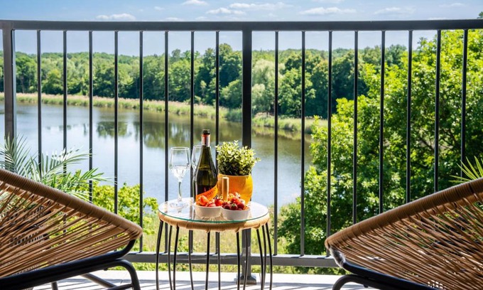 Ilawa Apartamento | Top View Apart - super widok na Jezioro, parking, winda, Netflix i Prime