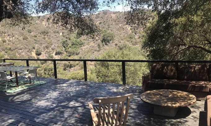 Topanga Casa | Topanga Deck House light spacious, amazing mountain views, huge deck under Oaks