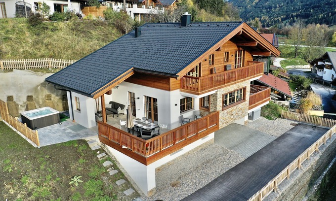Muehlbach Am Hochkoenig Casa | TOPCHALET with heated covered outdoor whirlpool, sauna and Hochkönigcard