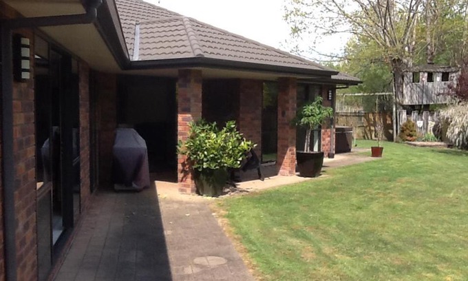 Turangi Casa | Topia bed and breakfast