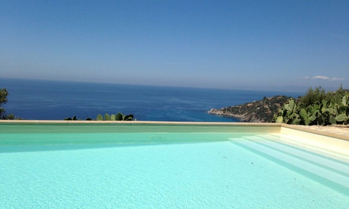 Villaggio delle Mimose Villa | Torre delle Stelle, villa privada con vista al mar - aspecto soleado y gran piscina - dormir