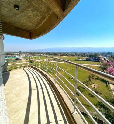 Tucuman Apartamento | Torre Distrito, Jacaranda - Departamento de 2 habitaciones.