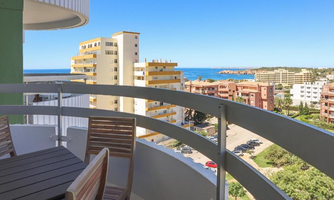 Praia da Rocha Apartamento | Torre Verde - Free Parking - Swimming pool - Sea View - BY BEDZY